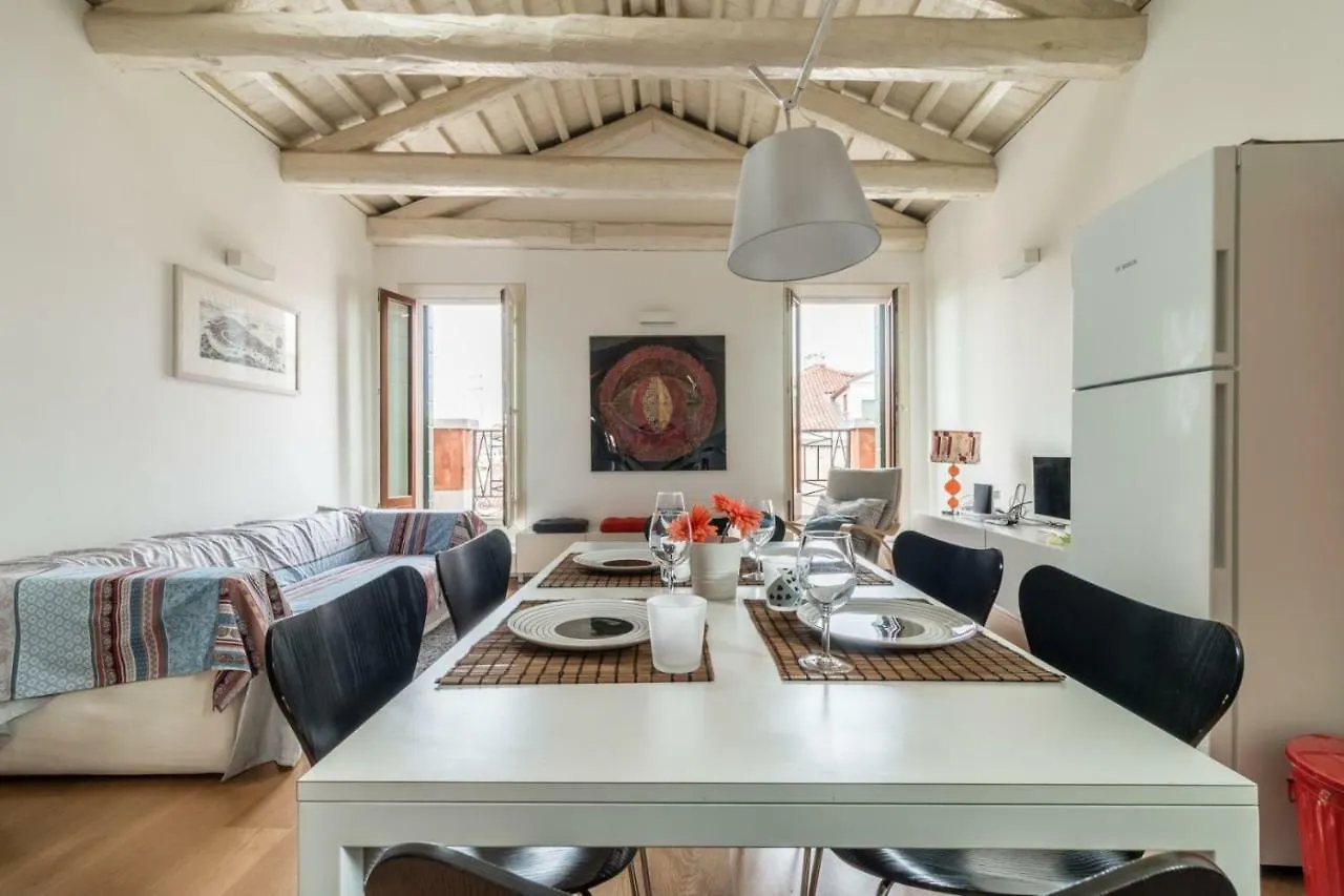 Carmini Canal View & Lift By Lionhost Venice 0*,